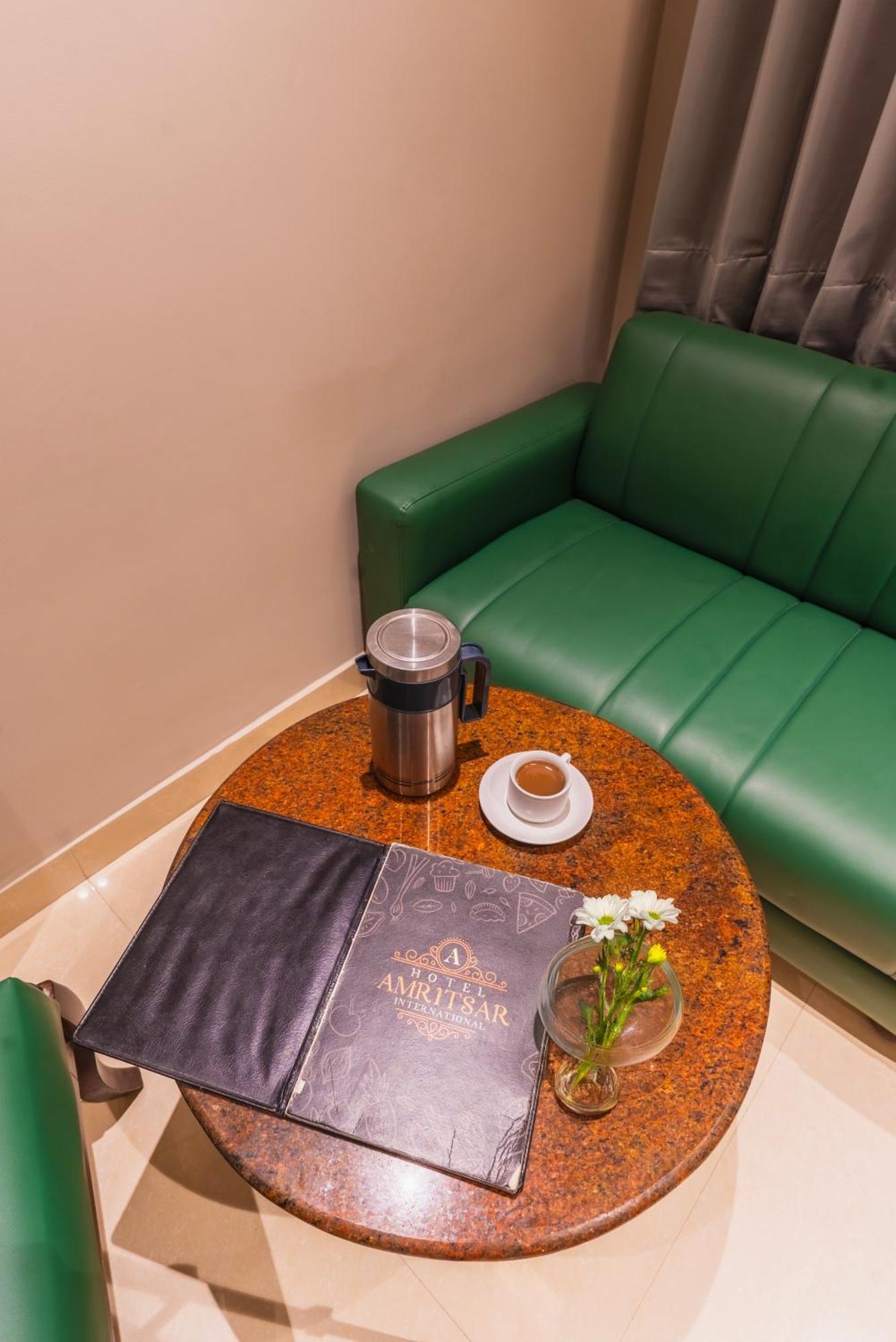 Hotel Amritsar International 2 Min Walk From Amritsar Bus Stand Bagian luar foto