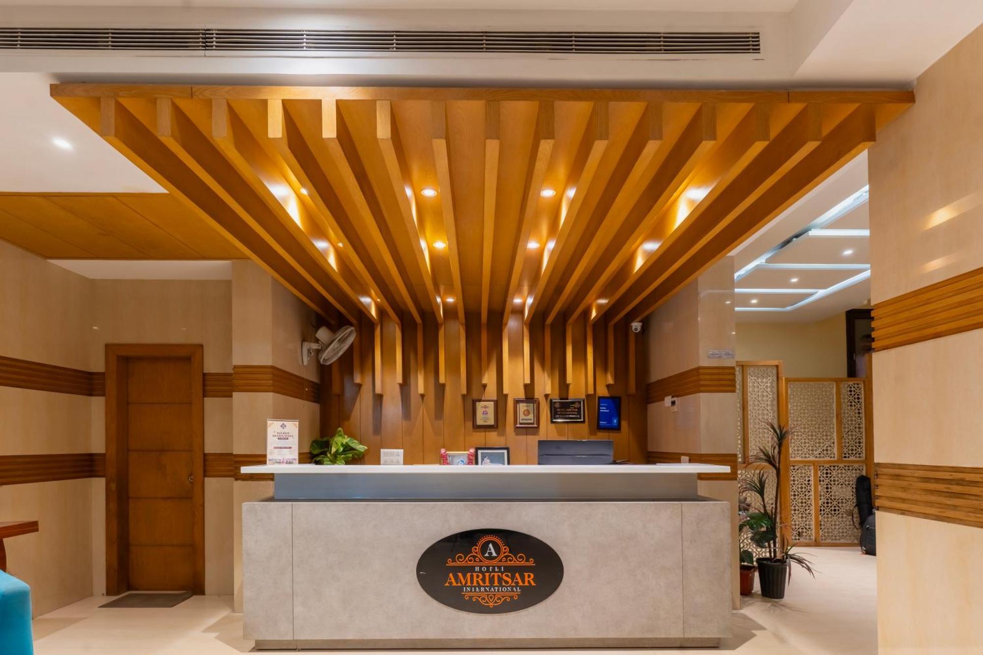 Hotel Amritsar International 2 Min Walk From Amritsar Bus Stand Bagian luar foto
