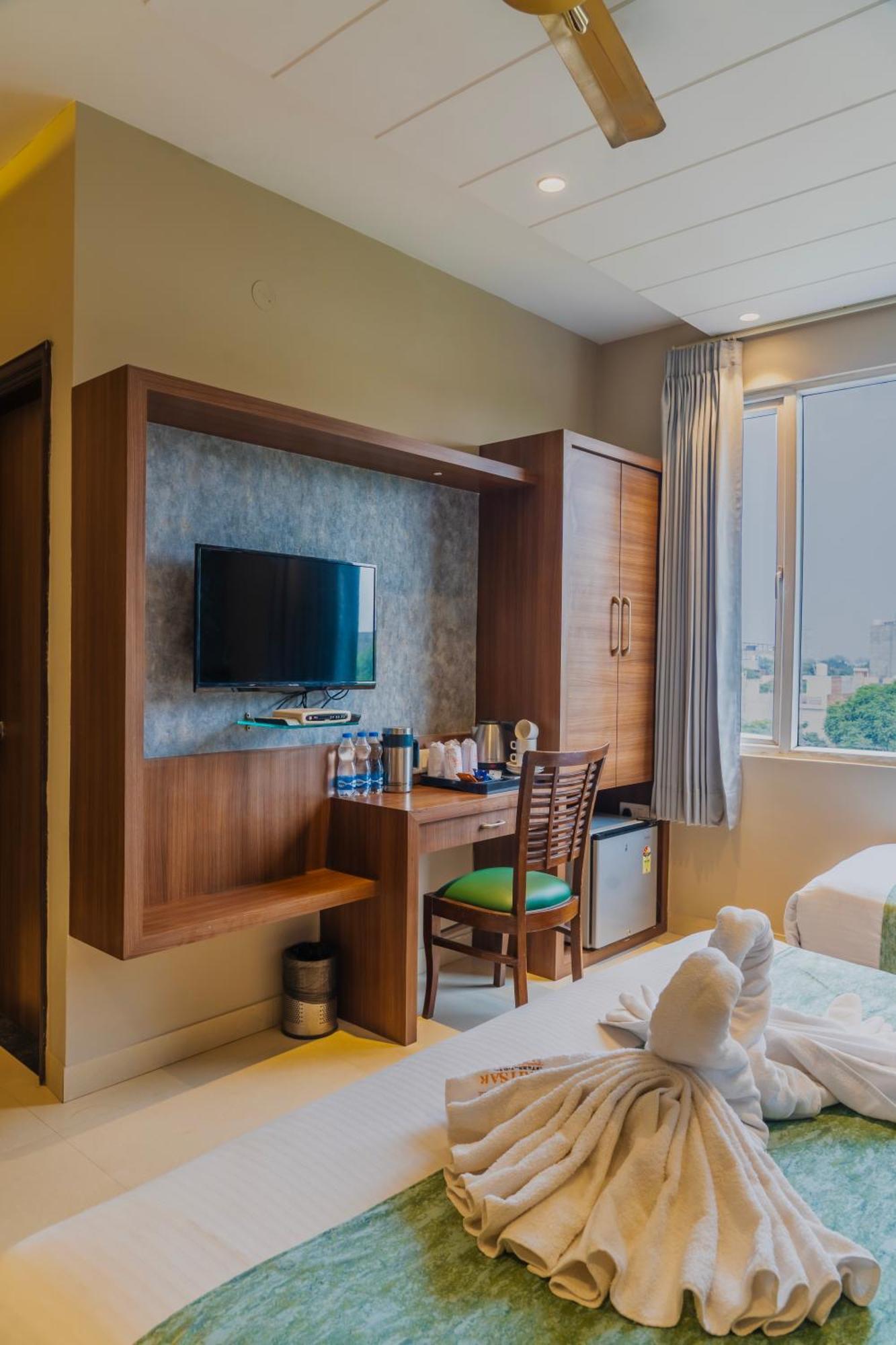 Hotel Amritsar International 2 Min Walk From Amritsar Bus Stand Bagian luar foto